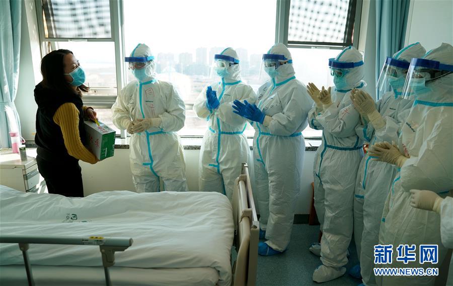 （新華全媒頭條&middot;圖文互動）（6）&ldquo;與國家同舟，與人民共濟(jì)&rdquo;&mdash;&mdash;新冠肺炎重癥救治同濟(jì)醫(yī)院戰(zhàn)&ldquo;疫&rdquo;直擊