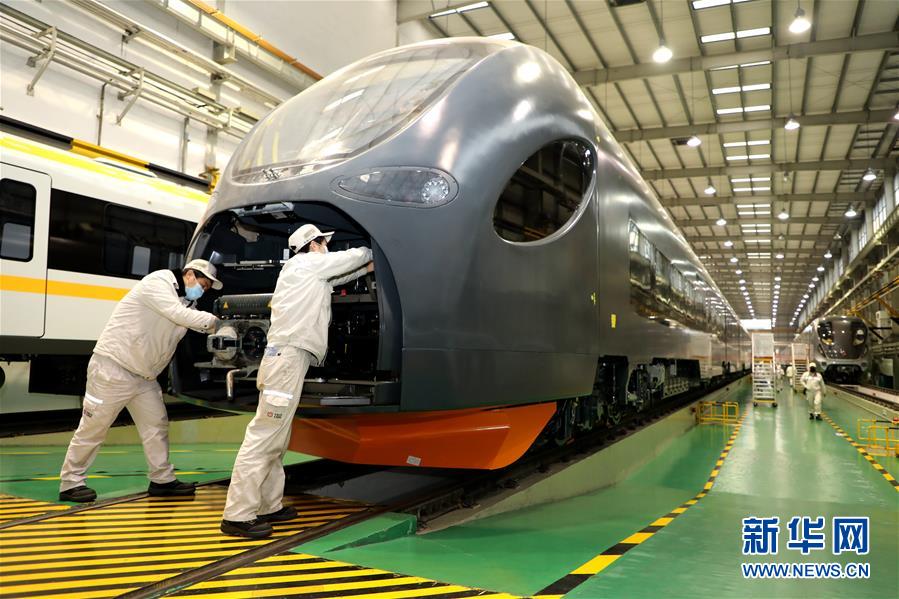 （圖文互動(dòng)）（6）吃粉擼串，商圈&ldquo;打卡&rdquo;，動(dòng)車出廠&mdash;&mdash;湖南&ldquo;標(biāo)簽&rdquo;復(fù)蘇記