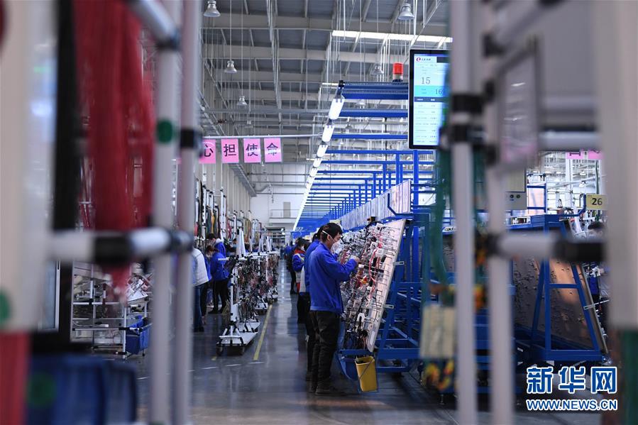 (聚焦疫情防控·圖文互動(dòng))(3)用疫情“防控線(xiàn)”守衛(wèi)企業(yè)“生命線(xiàn)”——長(zhǎng)春復(fù)工企業(yè)防控一線(xiàn)見(jiàn)聞