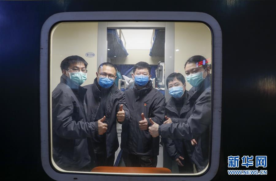 （聚焦疫情防控&middot;對(duì)口支援19省份在奮戰(zhàn)&middot;圖文互動(dòng)）（1）&ldquo;當(dāng)我們摘下口罩，看到彼此勝利的微笑&rdquo;&mdash;&mdash;重慶對(duì)口支援孝感市抗擊疫情紀(jì)實(shí)