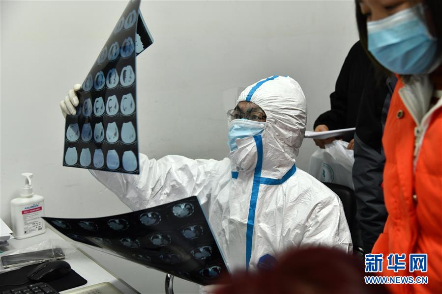 (在習(xí)近平新時代中國特色社會主義思想指引下——新時代新作為新篇章·習(xí)近平總書記關(guān)切事·圖文互動)(3)高擎利劍驅(qū)疫魔——科研攻關(guān)助力湖北戰(zhàn)“疫”記