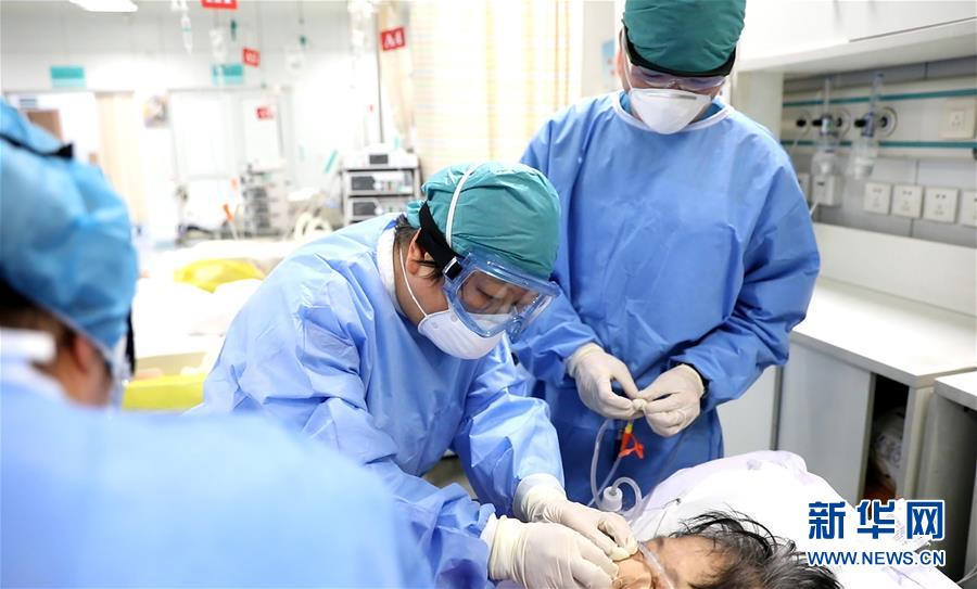 (一線抗疫群英譜·圖文互動(dòng))(3)當(dāng)好首都抗疫“守門(mén)人”——解放軍總醫(yī)院第一醫(yī)學(xué)中心急診科抗疫記事