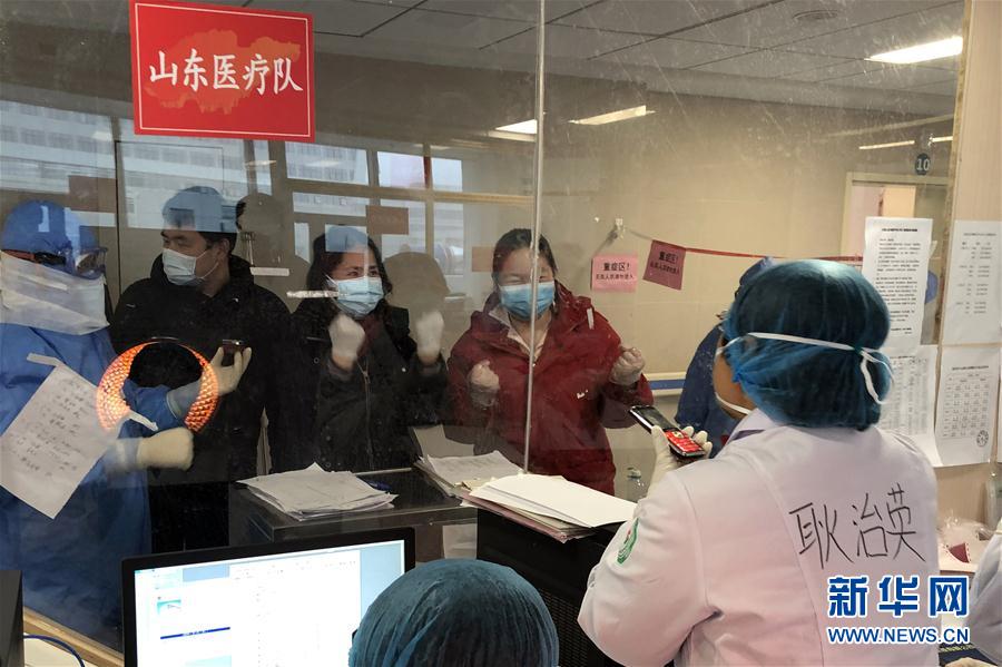 (一線(xiàn)抗疫群英譜·圖文互動(dòng))(3)耿治英:盼早日重返“戰(zhàn)場(chǎng)”滅疫魔