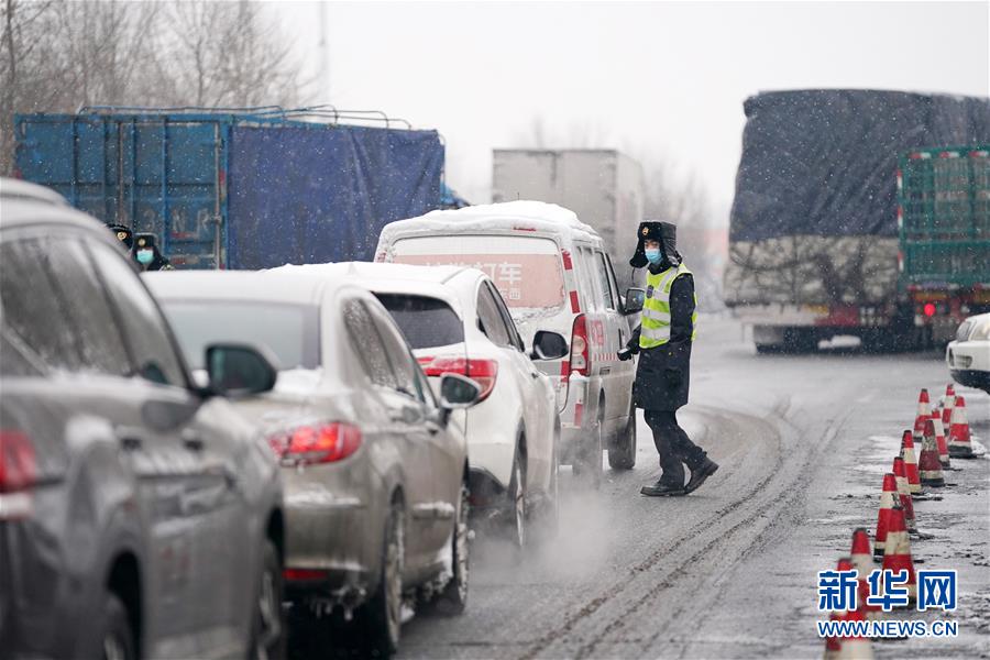 (新華全媒頭條·圖文互動)(1)暢通復(fù)工復(fù)產(chǎn)“生命線”——全國恢復(fù)正常交通運(yùn)輸秩序