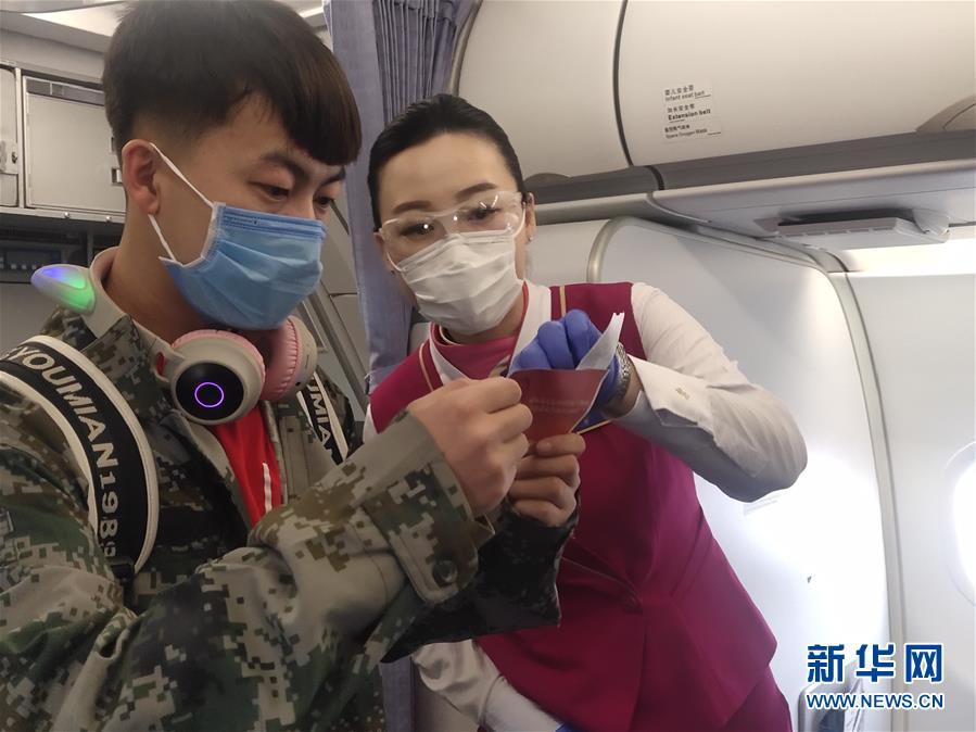 (新華全媒頭條·圖文互動)(4)暢通復(fù)工復(fù)產(chǎn)“生命線”——全國恢復(fù)正常交通運(yùn)輸秩序