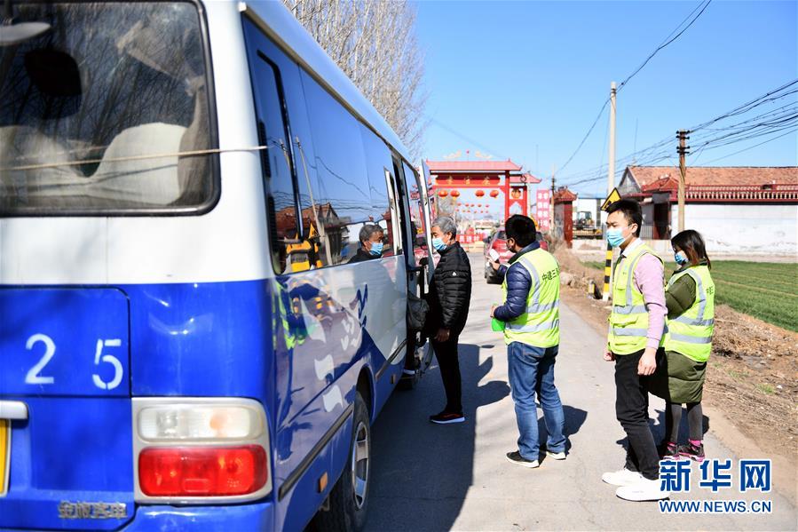 (新華全媒頭條·圖文互動)(5)暢通復(fù)工復(fù)產(chǎn)“生命線”——全國恢復(fù)正常交通運(yùn)輸秩序