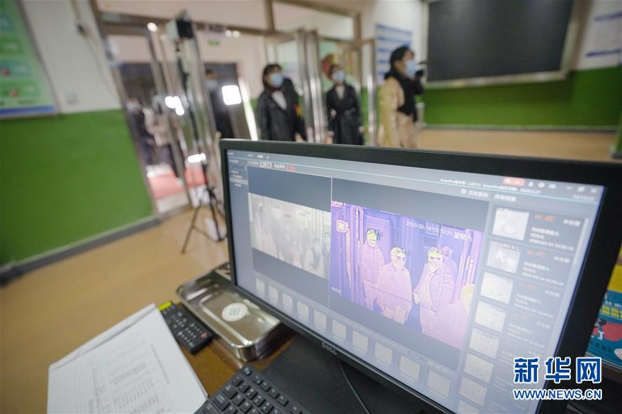 (新華全媒頭條·圖文互動)(4)春天里的瑯瑯書聲━━部分地方學(xué)校開學(xué)見聞