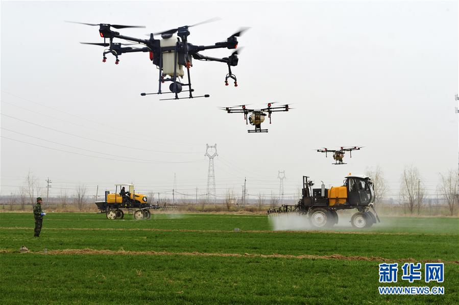 (新華全媒頭條·在習(xí)近平新時(shí)代中國特色社會(huì)主義思想指引下——新時(shí)代新作為新篇章·圖文互動(dòng))(10)同心戰(zhàn)“疫”彰顯人民至上——各地各部門貫徹落實(shí)習(xí)近平總書記重要指示精神統(tǒng)籌推進(jìn)疫情防控和經(jīng)濟(jì)社會(huì)發(fā)展