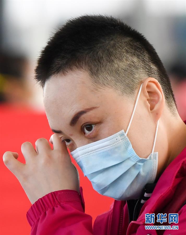 （新華全媒頭條&middot;圖文互動）（11）最美逆行者，武漢永遠記得你！&mdash;&mdash;首批援鄂醫(yī)療隊返程紀(jì)實