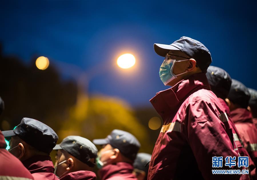 （新華全媒頭條&middot;圖文互動）（12）最美逆行者，武漢永遠記得你！&mdash;&mdash;首批援鄂醫(yī)療隊返程紀(jì)實