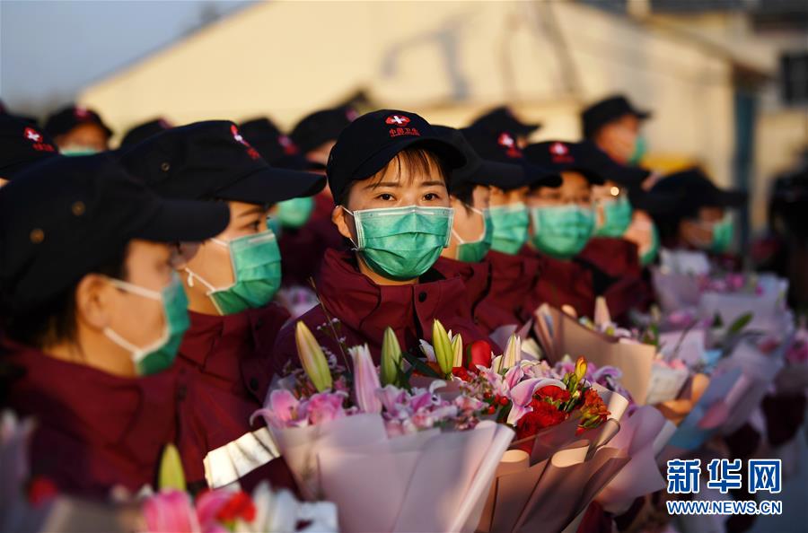 （新華全媒頭條&middot;圖文互動）（17）最美逆行者，武漢永遠記得你！&mdash;&mdash;首批援鄂醫(yī)療隊返程紀(jì)實