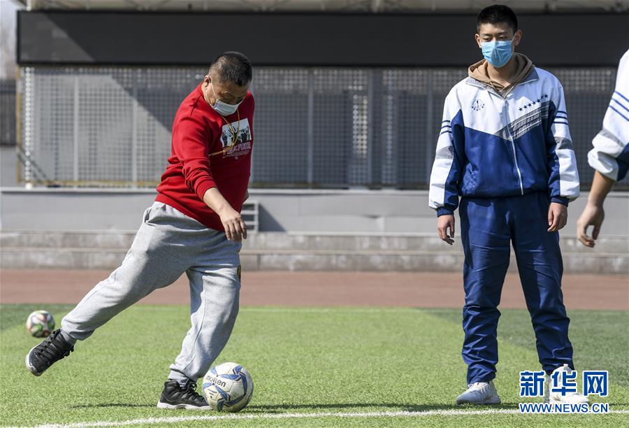 （圖文互動）（4）&ldquo;早&rdquo;安同學(xué)，&ldquo;早&rdquo;安老師！&mdash;&mdash;新疆初高中畢業(yè)班復(fù)課一周回訪見聞