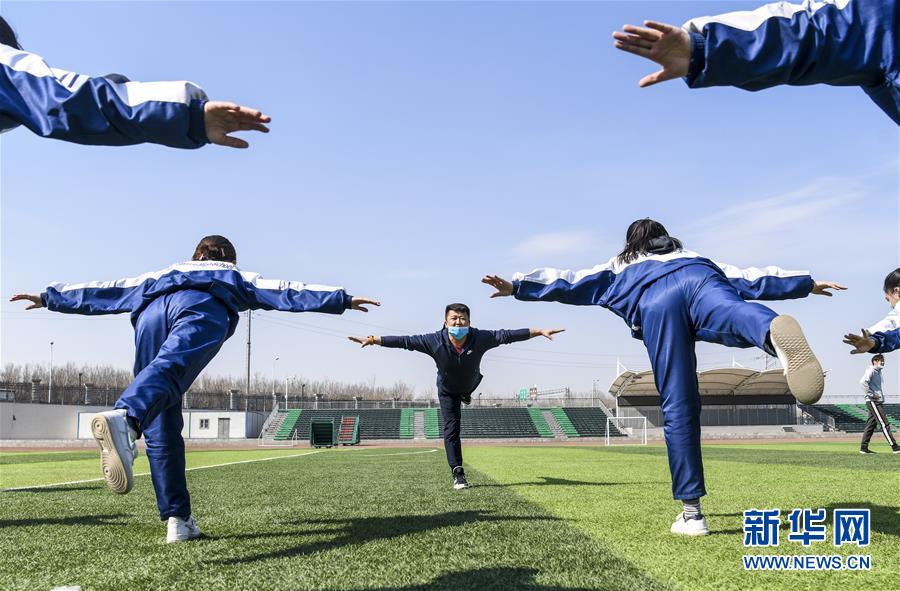 （圖文互動）（8）&ldquo;早&rdquo;安同學(xué)，&ldquo;早&rdquo;安老師！&mdash;&mdash;新疆初高中畢業(yè)班復(fù)課一周回訪見聞