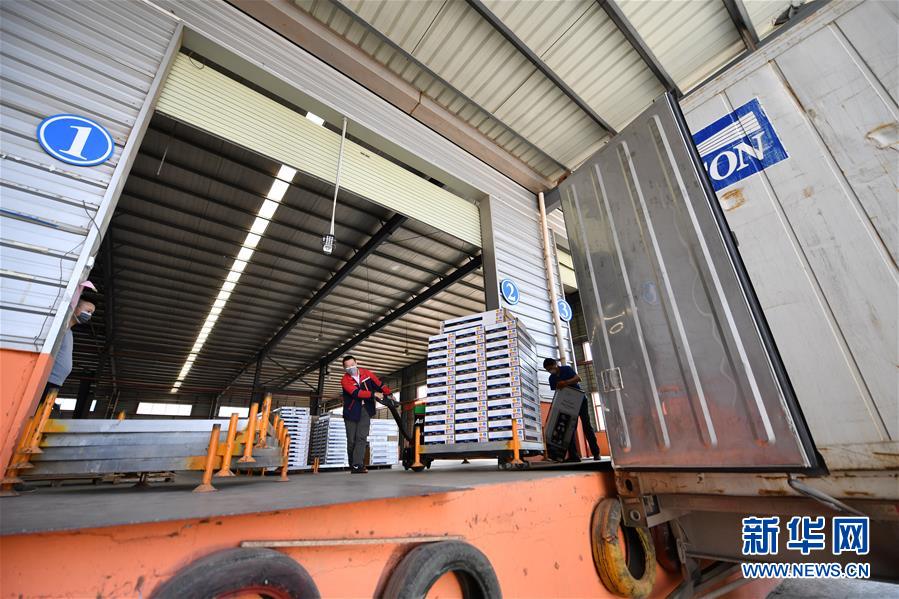 （聚焦復(fù)工復(fù)產(chǎn)&middot;圖文互動）（4）記者手記：戰(zhàn)&ldquo;疫&rdquo;中增長，這些企業(yè)做對了什么？