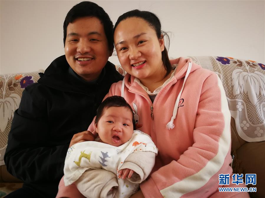 （一線抗疫群英譜&middot;圖文互動）（6）羅文浩：&ldquo;女兒，你的名字里有溫暖，有榮光！&rdquo;