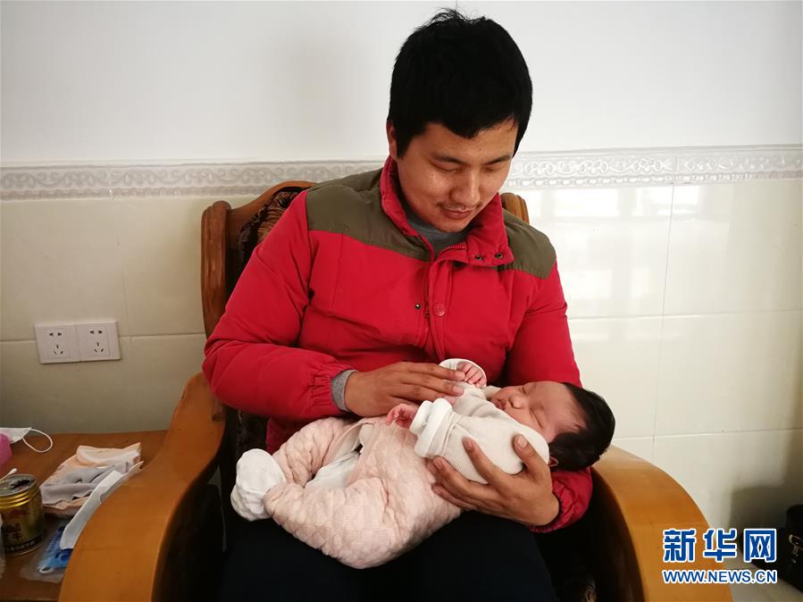 （一線抗疫群英譜&middot;圖文互動）（7）羅文浩：&ldquo;女兒，你的名字里有溫暖，有榮光！&rdquo;