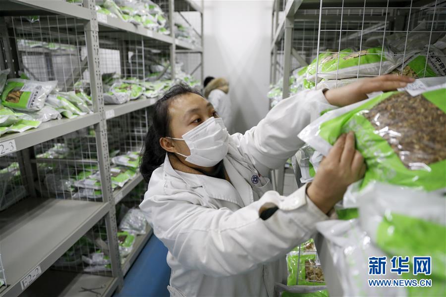 （在習近平新時代中國特色社會主義思想指引下&mdash;&mdash;新時代新作為新篇章&middot;習近平總書記關切事&middot;圖文互動）（4）穩(wěn)住千家萬戶的&ldquo;飯碗&rdquo;&mdash;&mdash;各地積極穩(wěn)就業(yè)化解疫情影響