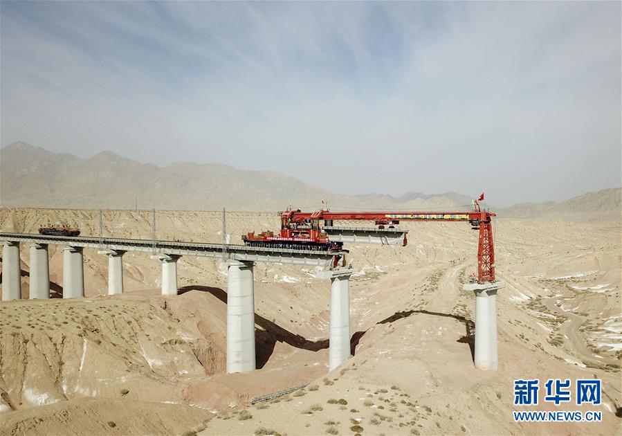 （中國(guó)經(jīng)濟(jì)新觀察&middot;圖文互動(dòng)）（2）重大投資項(xiàng)目開復(fù)工提速 吹響中國(guó)經(jīng)濟(jì)復(fù)蘇&ldquo;沖鋒號(hào)&rdquo;