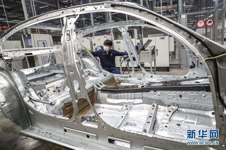 （中國(guó)經(jīng)濟(jì)新觀察&middot;圖文互動(dòng)）（5）重大投資項(xiàng)目開復(fù)工提速 吹響中國(guó)經(jīng)濟(jì)復(fù)蘇&ldquo;沖鋒號(hào)&rdquo;