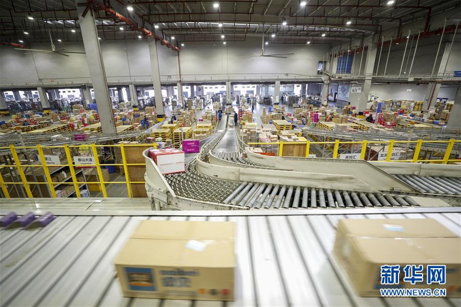 （中國(guó)經(jīng)濟(jì)新觀察&middot;圖文互動(dòng)）（7）重大投資項(xiàng)目開復(fù)工提速 吹響中國(guó)經(jīng)濟(jì)復(fù)蘇&ldquo;沖鋒號(hào)&rdquo;