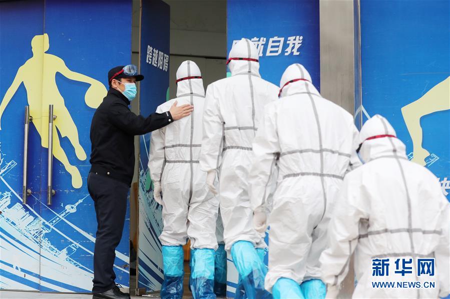 （習(xí)近平致敬的戰(zhàn)&ldquo;疫&rdquo;英雄&middot;公安干警篇&middot;圖文互動）（2）他們，抗疫一線鑄警魂