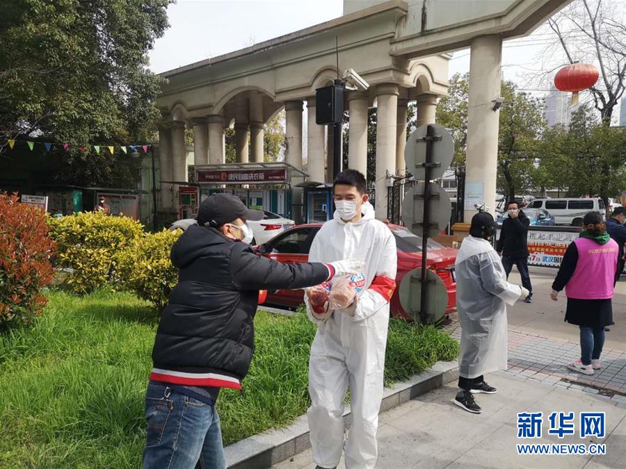 （習(xí)近平致敬的戰(zhàn)&ldquo;疫&rdquo;英雄&middot;下沉干部篇&middot;圖文互動(dòng)）（3）他們，挺身而出守防線