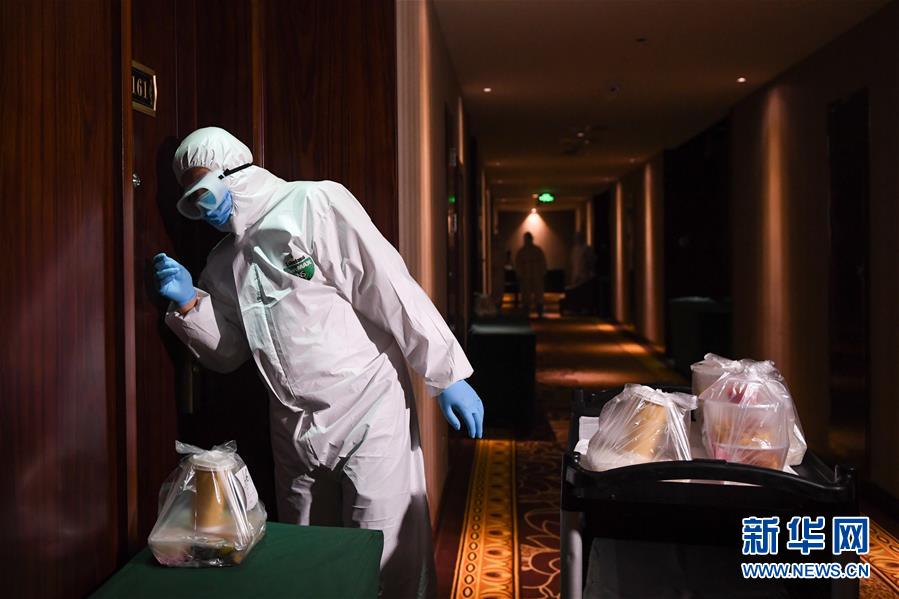 （聚焦疫情防控&middot;圖文互動(dòng)）（9）&ldquo;感謝你們，讓我感到很踏實(shí)！&rdquo;&mdash;&mdash;北京入境人員轉(zhuǎn)運(yùn)及隔離點(diǎn)見(jiàn)聞