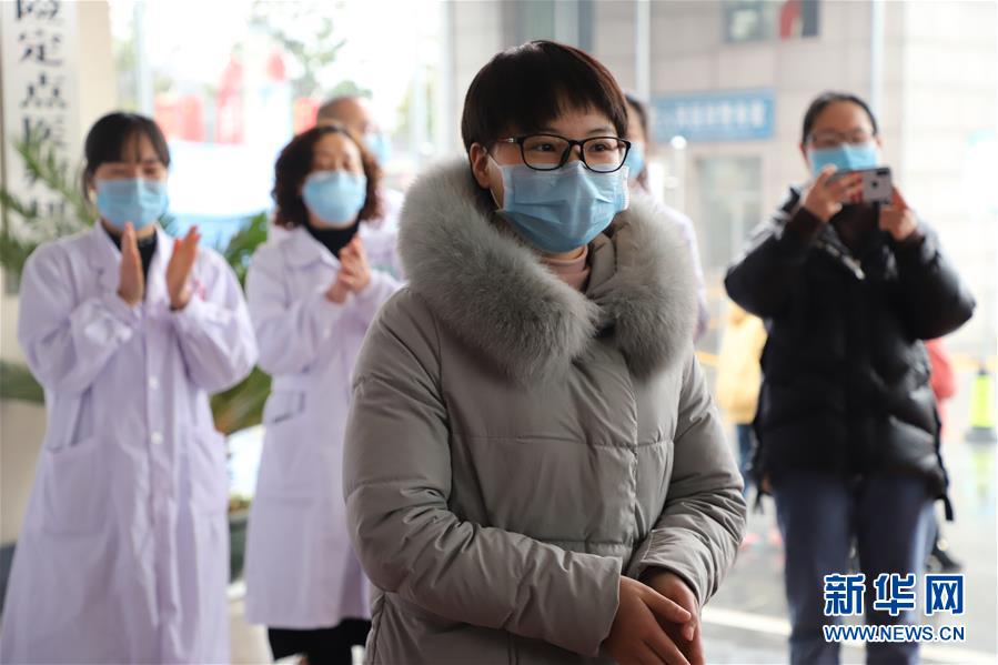 （一線抗疫群英譜&middot;圖文互動(dòng)）&ldquo;英雄妹妹&rdquo;杜富佳：雷場是哥哥的戰(zhàn)場，武漢是我的前線