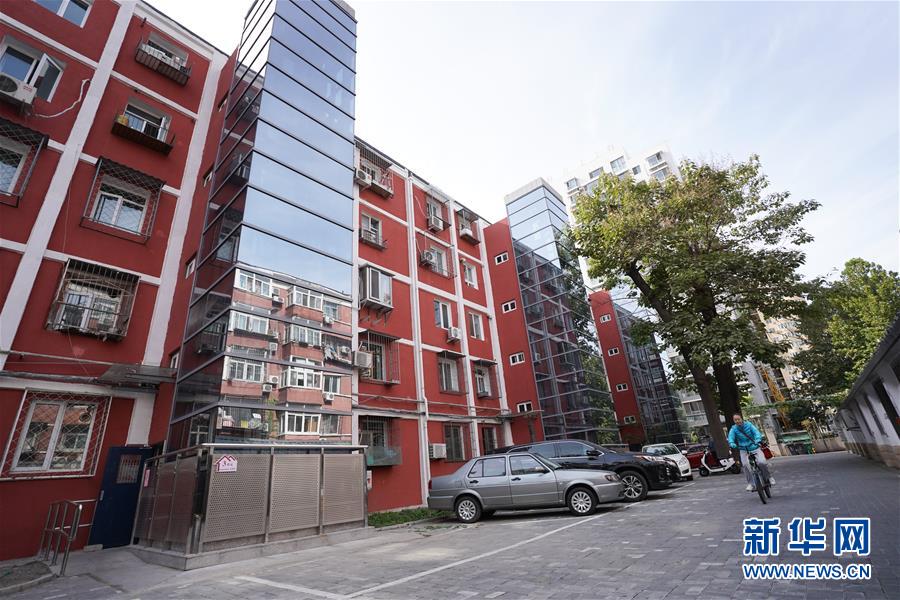 （新華全媒頭條&middot;圖文互動）（1）88級臺階，終于不再是座&ldquo;山&rdquo;？&mdash;&mdash;北京老舊小區(qū)加裝電梯現(xiàn)狀調(diào)查