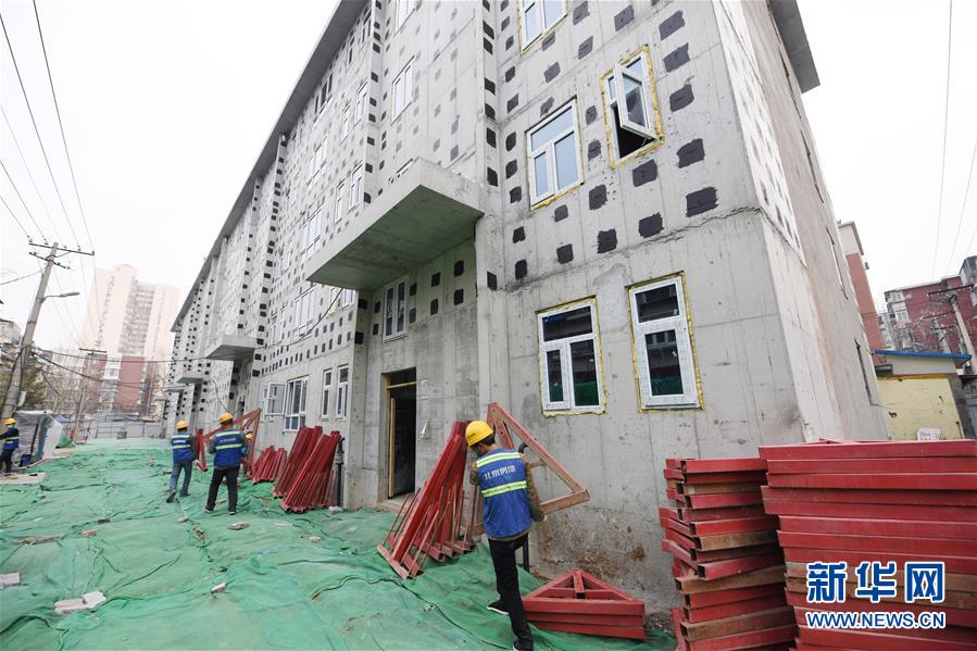 （新華全媒頭條&middot;圖文互動）（4）88級臺階，終于不再是座&ldquo;山&rdquo;？&mdash;&mdash;北京老舊小區(qū)加裝電梯現(xiàn)狀調(diào)查