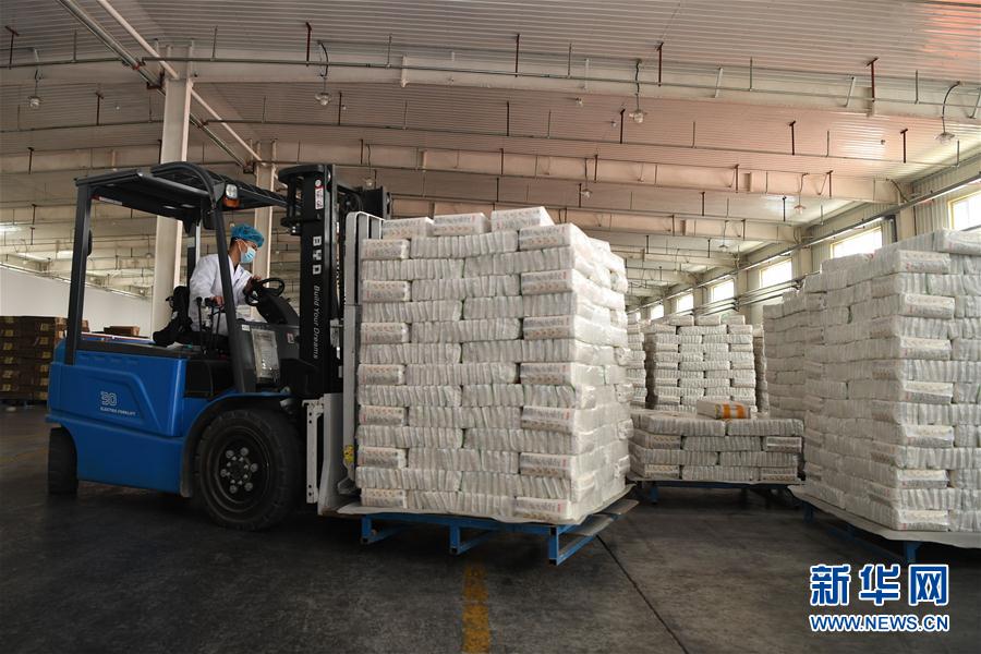 (聚焦復(fù)工復(fù)產(chǎn)·圖文互動(dòng))(1)新疆阿拉山口積極復(fù)工復(fù)產(chǎn)