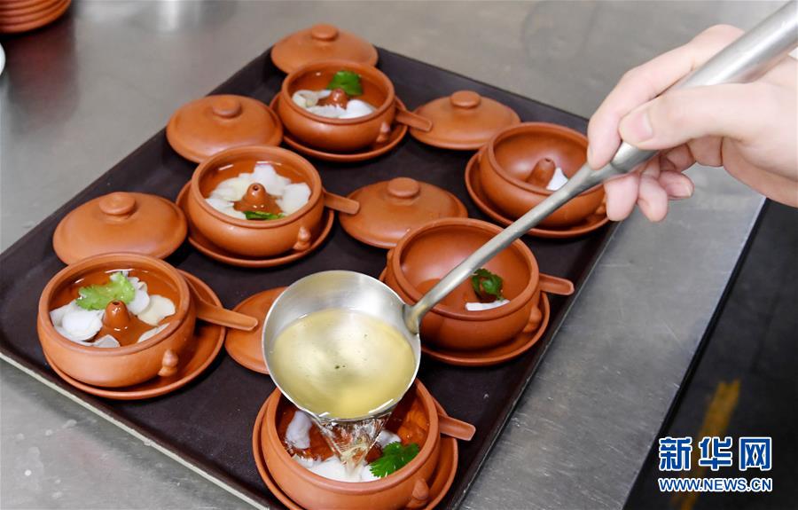 （聚焦復(fù)工復(fù)產(chǎn)&middot;圖文互動(dòng)）（3）&ldquo;分得安心，吃得放心&rdquo;&mdash;&mdash;豫菜老字號(hào)的復(fù)工見聞