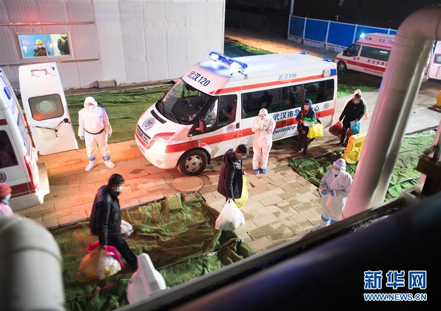 （聚焦疫情防控&middot;圖文互動）（11）分秒必爭！一切為了治病救人&mdash;&mdash;中國抗疫生命至上的生動實踐