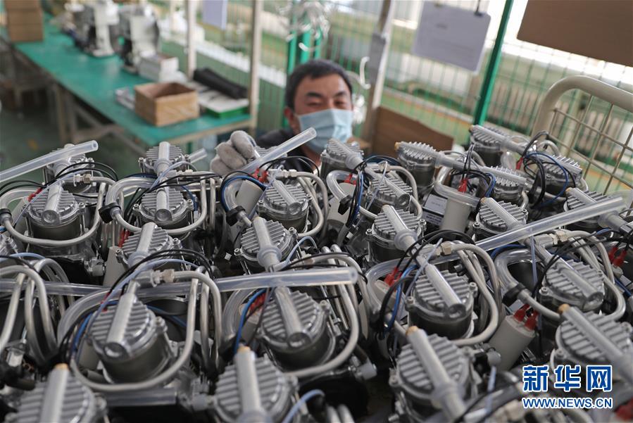 （聚焦疫情防控&middot;圖文互動）（10）團結(jié)起來！我們?nèi)f眾一心！&mdash;&mdash;中國抗疫人民力量的生動實踐