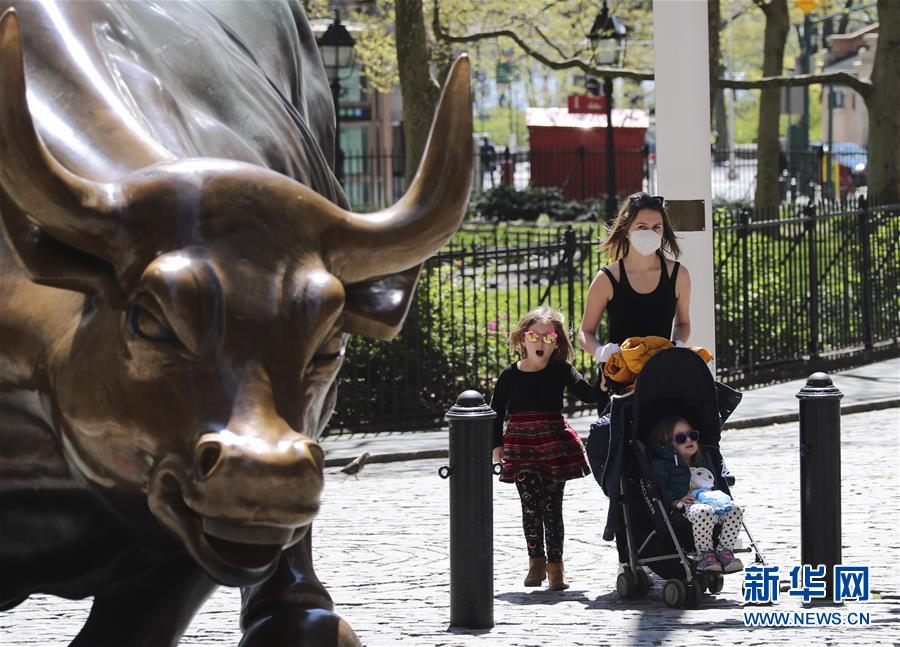 (國際·圖文互動(dòng))(6)疫情重創(chuàng)美國經(jīng)濟(jì)