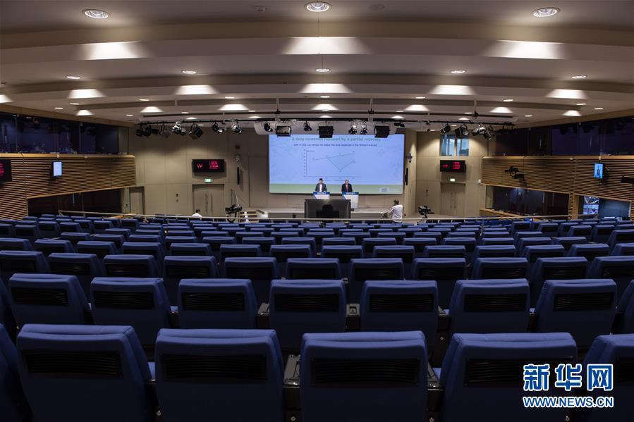 (國際)(3)歐盟委員會預(yù)計歐盟經(jīng)濟(jì)今年萎縮7.5%