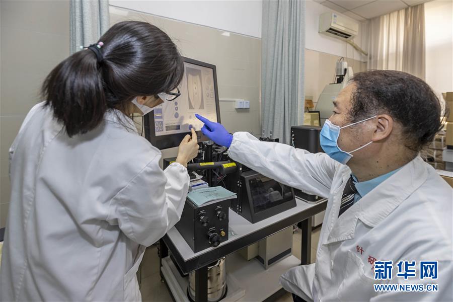 （代表委員履職&middot;圖文互動）（2）&ldquo;履職與行醫(yī)，都要精益求精&rdquo;&mdash;&mdash;全國政協(xié)委員吳煥淦履職記