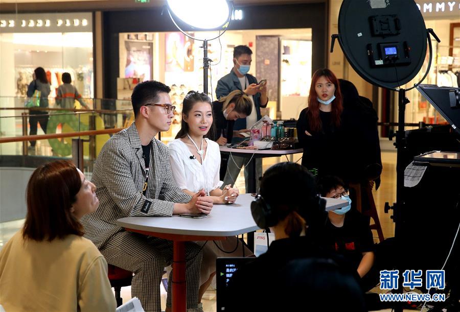 (新華全媒頭條·圖文互動)(2)“風(fēng)”起“云”涌 中國品牌在全球戰(zhàn)“疫”中崛起