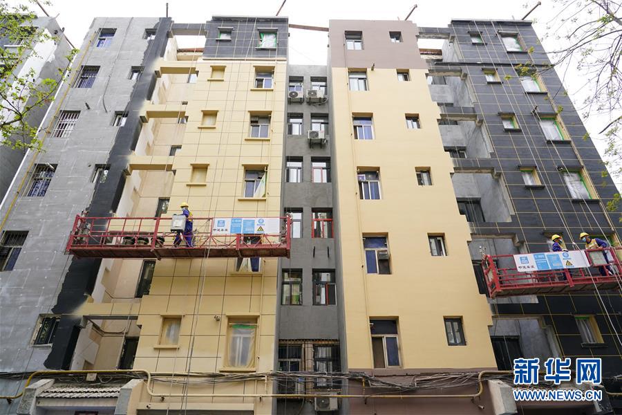 (新華全媒頭條·兩會(huì)精神看落實(shí)·圖文互動(dòng))(9)努力讓群眾看到變化得到實(shí)惠——落實(shí)全國(guó)兩會(huì)精神持續(xù)保障和改善民生述評(píng)