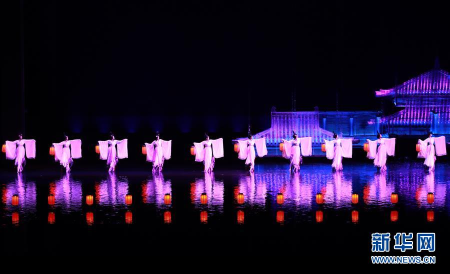 (新華全媒頭條·圖文互動(dòng))(3)待到滿山紅葉時(shí)——三峽重慶庫區(qū)踐行新發(fā)展理念面面觀