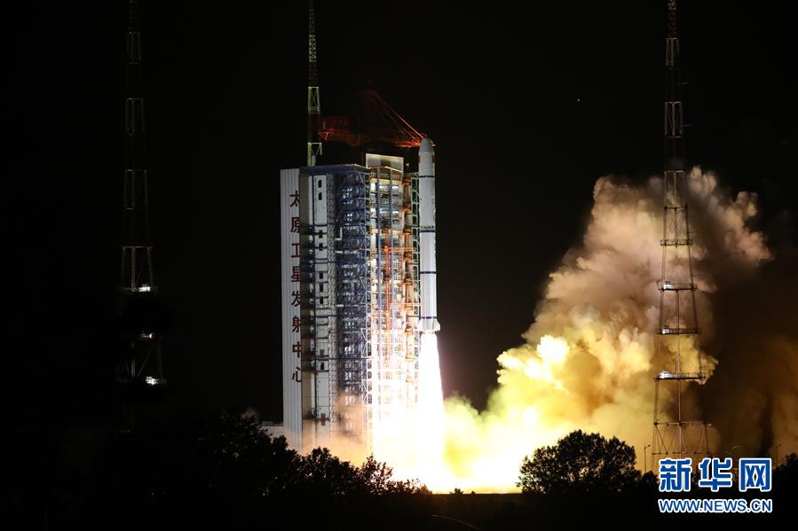(圖文互動(dòng))(2)我國(guó)成功發(fā)射海洋一號(hào)D衛(wèi)星