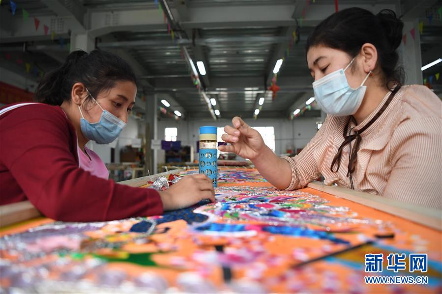 (決戰(zhàn)決勝脫貧攻堅·聚焦三區(qū)三州·圖文互動)(1)鄉(xiāng)村“熱點”在轉(zhuǎn)移