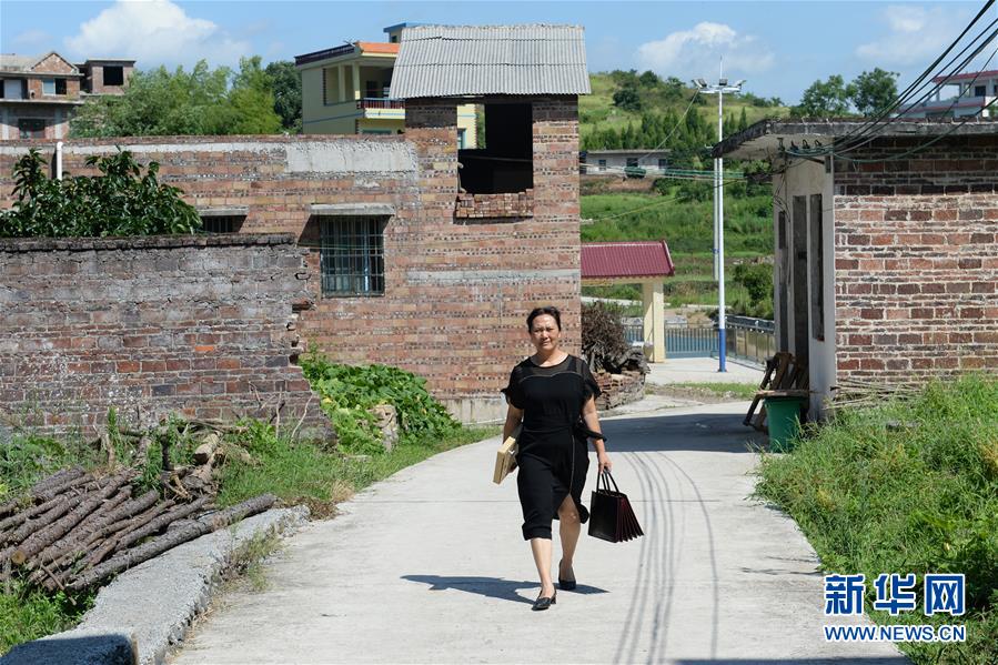 （圖文互動(dòng)）（2）湘南深山，堅(jiān)守扶貧一線的黨員之家