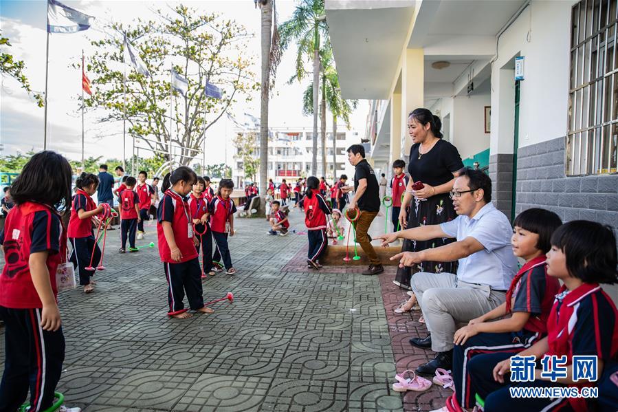 (走向我們的小康生活·圖文互動)(1)從“民生之盼”到“民生之變”——海南瞄準(zhǔn)“痛點”發(fā)力建設(shè)幸福家園
