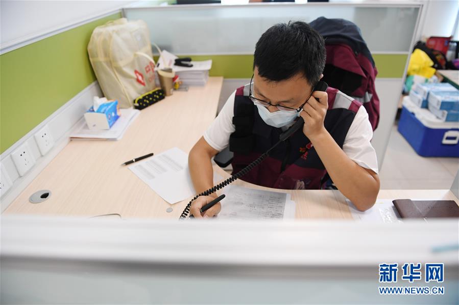 （新華全媒頭條&middot;圖文互動）（2）首都再戰(zhàn)&ldquo;疫&rdquo;，難忘40天&mdash;&mdash;寫在北京應(yīng)急響應(yīng)級別降級之際