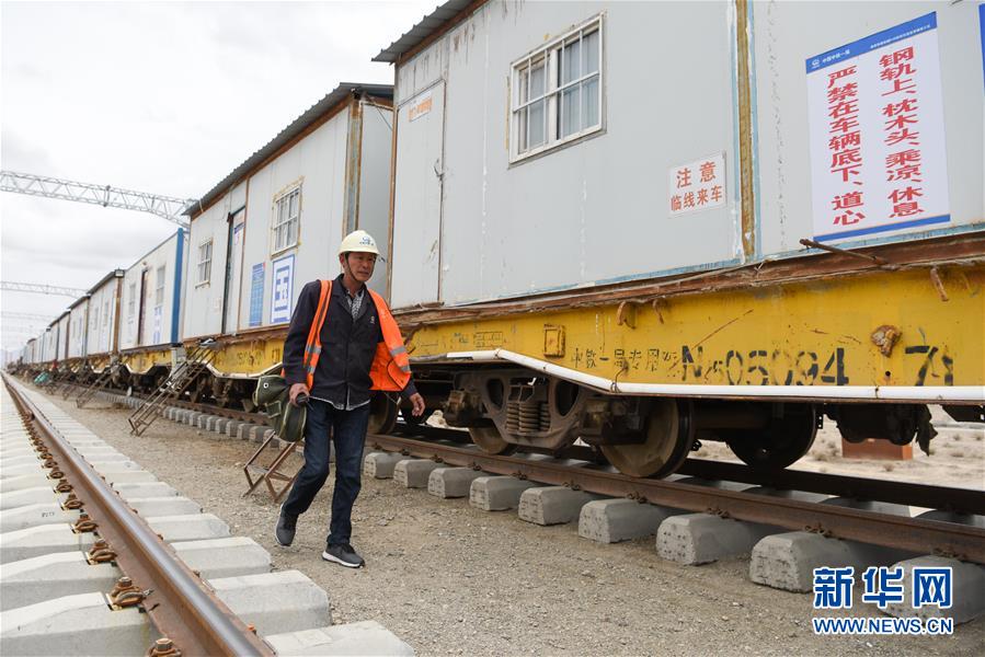 (圖文互動)(3)筑完“天路”架“云梯”——鐵路老兵再上高原