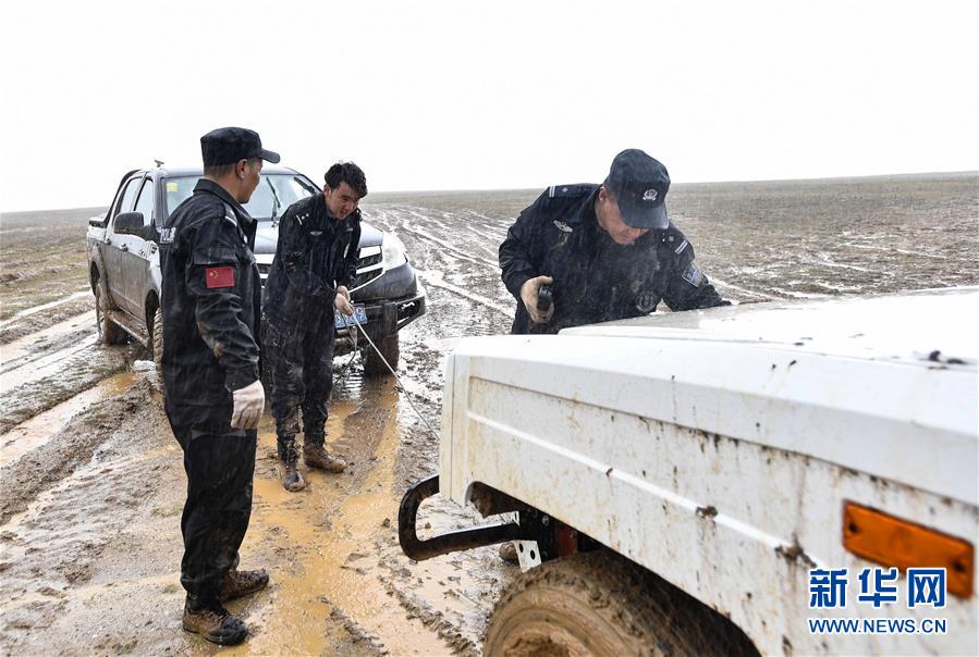 （圖文互動）（4）記者手記：可可西里，&ldquo;挪&rdquo;向&ldquo;藏羚羊大產(chǎn)房&rdquo;的14個半小時