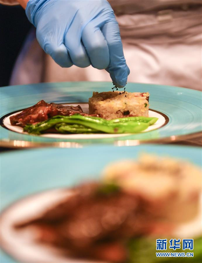 （在習(xí)近平新時(shí)代中國(guó)特色社會(huì)主義思想指引下&mdash;&mdash;新時(shí)代新作為新篇章&middot;習(xí)近平總書記關(guān)切事&middot;圖文互動(dòng)）（5）珍惜盤中餐，狠剎浪費(fèi)風(fēng)&mdash;&mdash;各地積極行動(dòng)堅(jiān)決制止餐飲浪費(fèi)