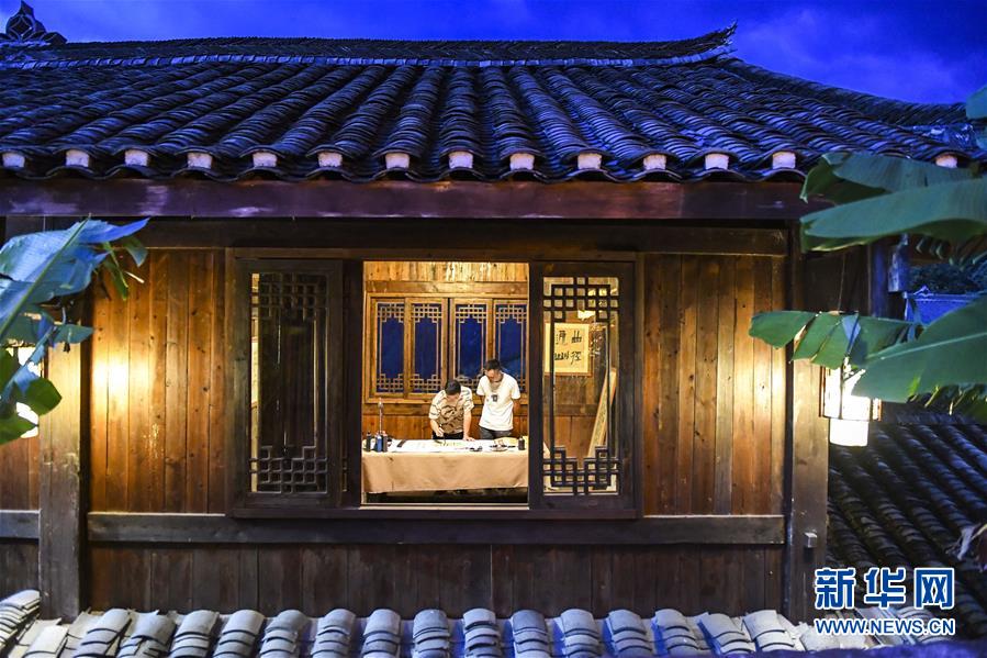 (新華全媒頭條·走向我們的小康生活·圖文互動)(13)“靠山吃山”的新路徑——探尋大瑤山的“幸福密碼”