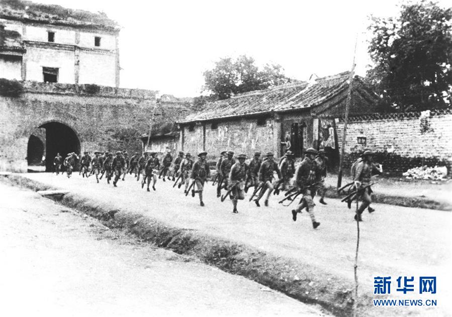 （新華全媒頭條&middot;圖文互動(dòng)）（10）銘記歷史 砥礪奮進(jìn)&mdash;&mdash;寫在中國(guó)人民抗日戰(zhàn)爭(zhēng)暨世界反法西斯戰(zhàn)爭(zhēng)勝利75周年之際